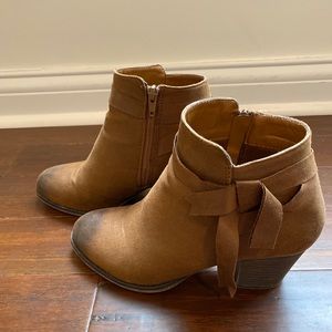 Women’s brown booties